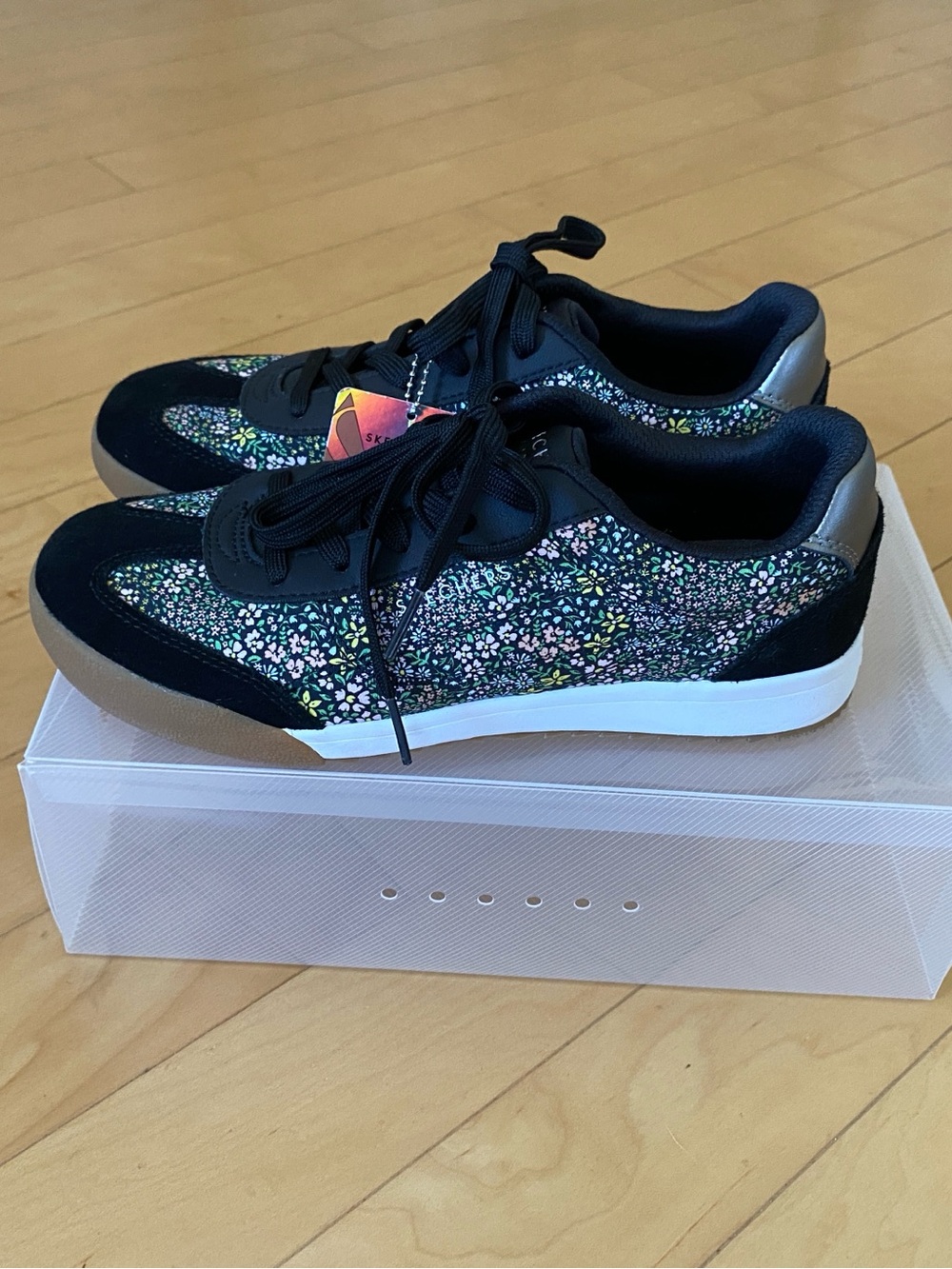 Sketchers Street Zinger 2.0 Black Floral Lace-Up Sneakers